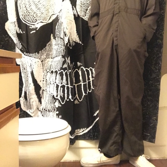 Tagless men’s army green coveralls - Picture 2 of 2